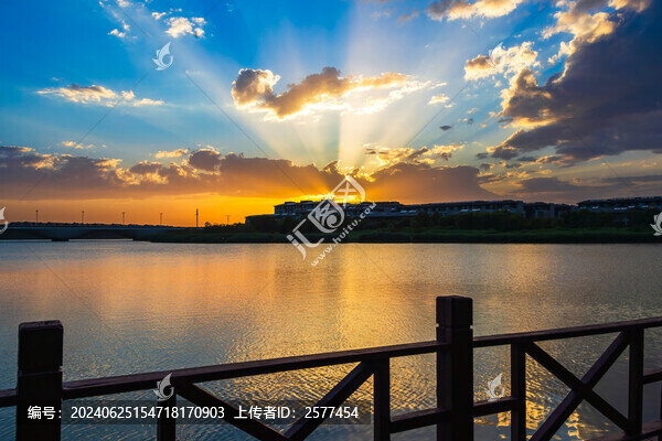 中新天津生態(tài)城故道河公園黃昏