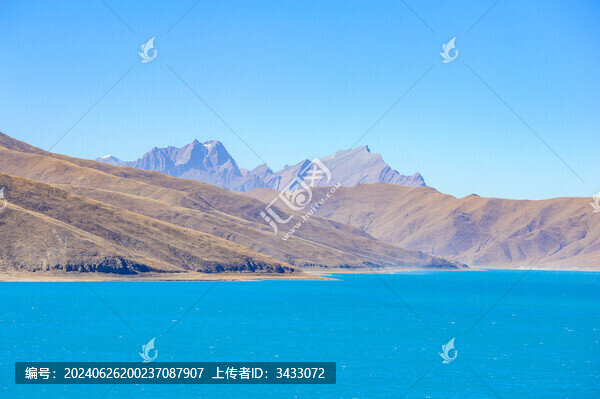 西藏羊卓雍措湖自然風光