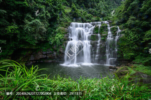 雅安宴場(chǎng)高疊洞瀑布