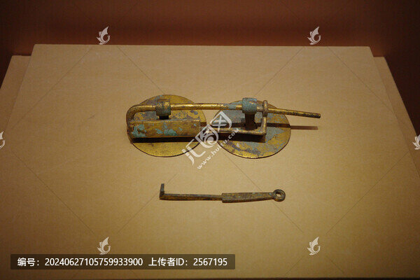 唐代文物鎏金銅鎖鑰匙