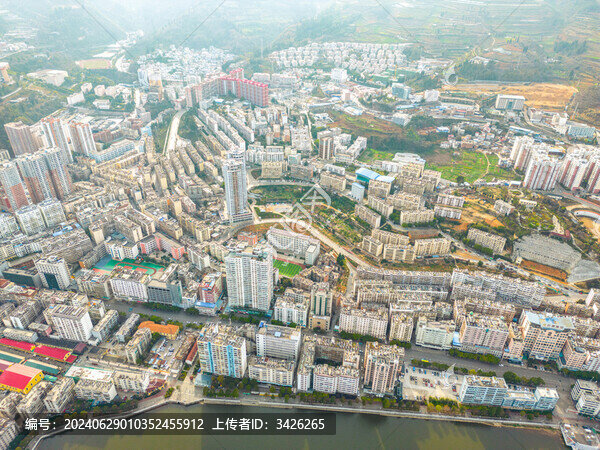 航拍云南紅河州個(gè)舊市城市風(fēng)光