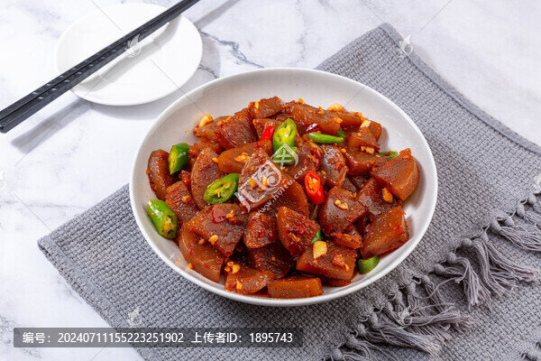 河北趙縣特產(chǎn)青椒炒驢肉燜子