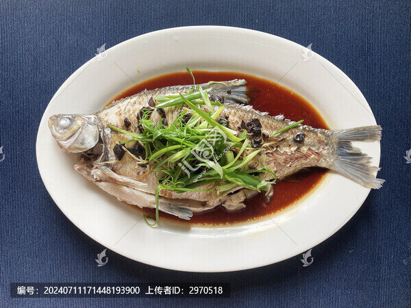 粵菜清蒸鳊魚欖角蒸鳊魚