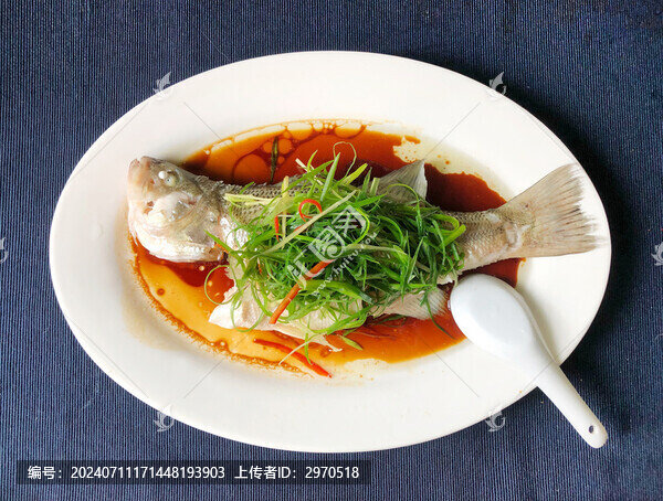 粵菜清蒸鱸魚家常菜