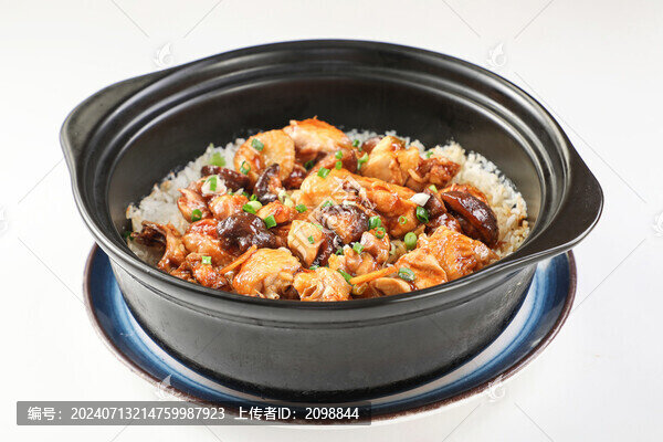 香菇滑雞煲仔飯