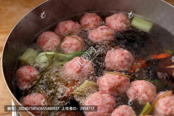 打團金槍魚