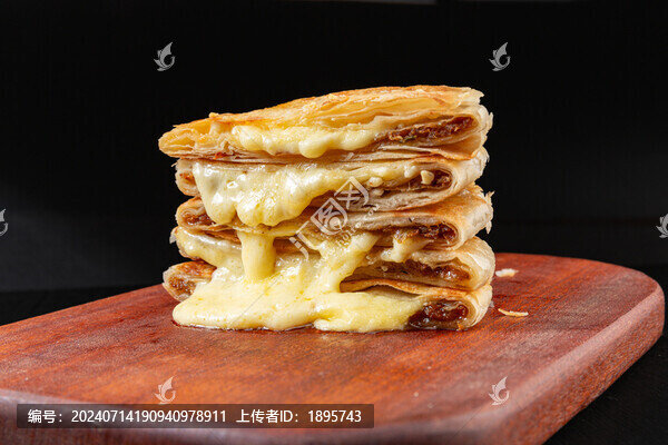 安格斯芝士牛肉酥皮餡餅