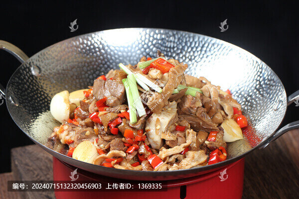 干鍋肥腸燒豬頭肉