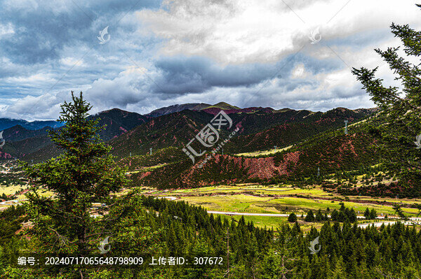 西藏高原覺巴山風(fēng)光