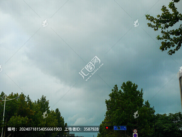 暴風雨來臨的天空