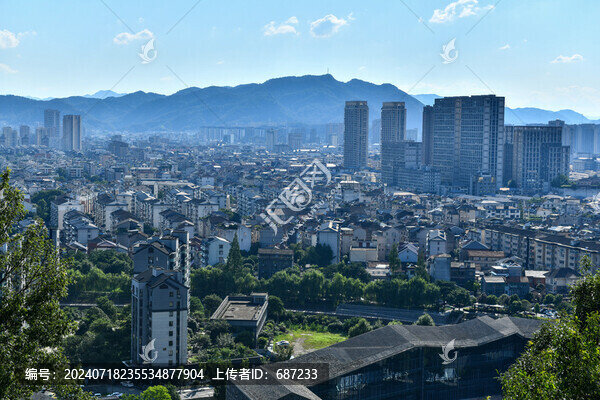俯瞰臨安市區(qū)