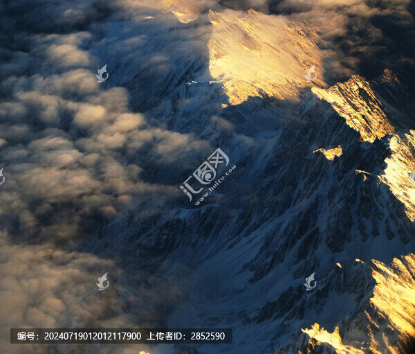 雪山的早晨