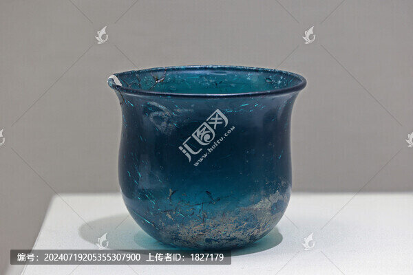 玻璃杯
