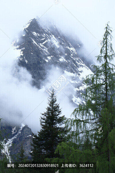 川西四姑娘山雪山風(fēng)光