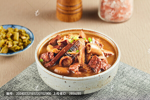一碗蘿卜牛雜