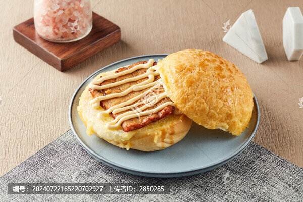 豬扒菠蘿包