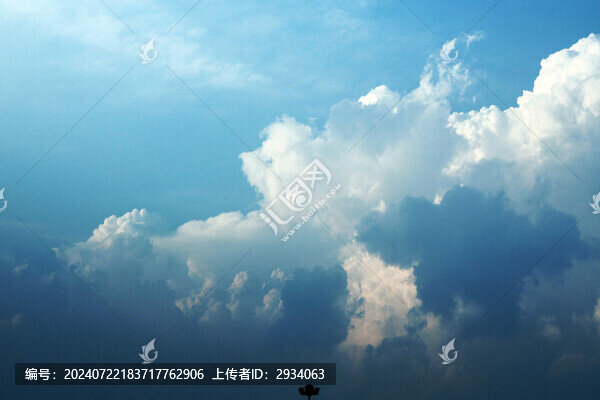 高天上流云