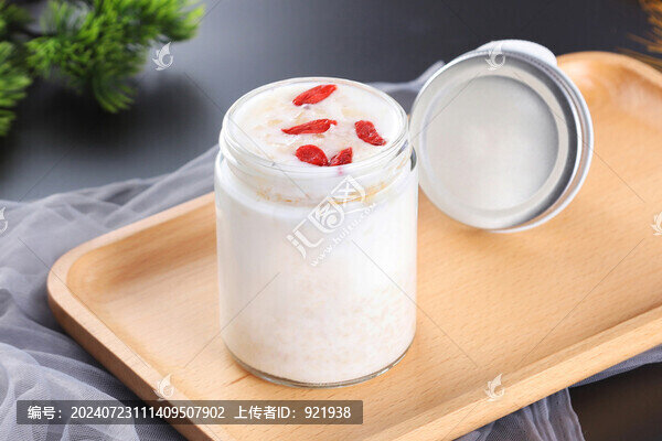 枸杞牛奶燉桃膠