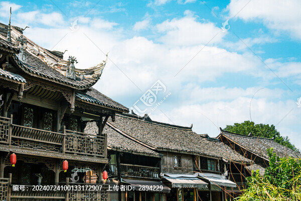 木雕建筑飛檐翹角下司古鎮(zhèn)