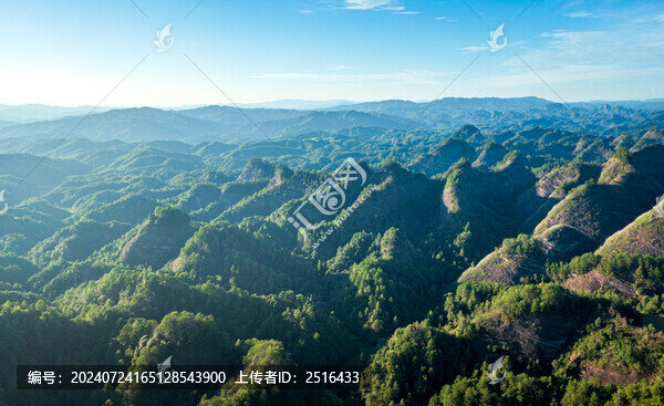 森林丹霞風(fēng)光