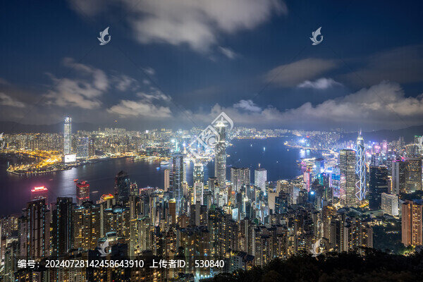 航拍香港維多利亞港城市夜景