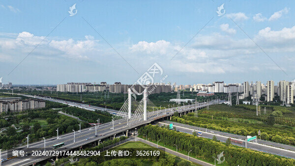 暴風(fēng)雨來(lái)臨之前的寧?kù)o