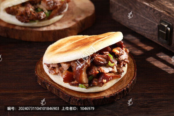 燒餅夾肘子