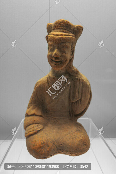 紅陶聽(tīng)琴女俑