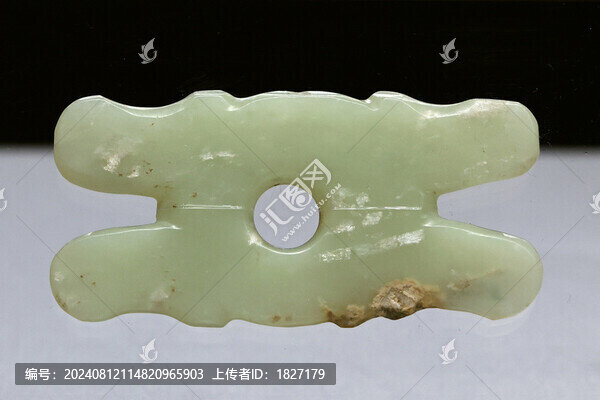 勾云形玉佩
