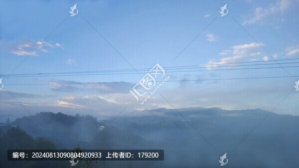 藍(lán)天碧云