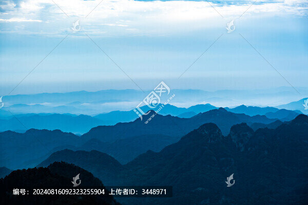 極簡(jiǎn)高山云海