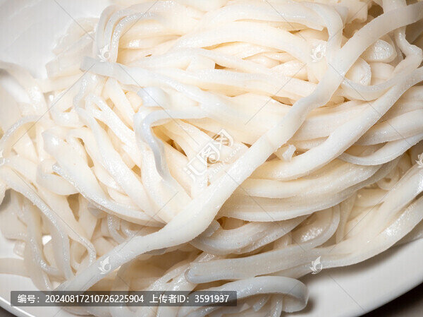 餐盤里的粿條