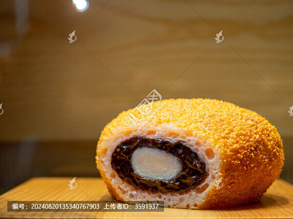 面包烘焙店里的面包