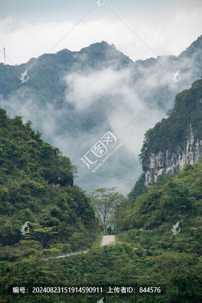 飄渺的山峰