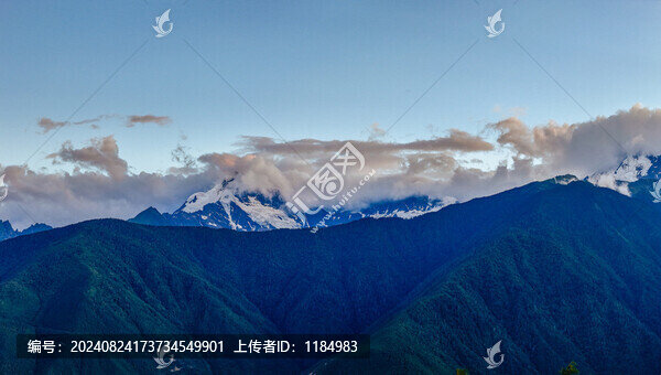 梅里雪山