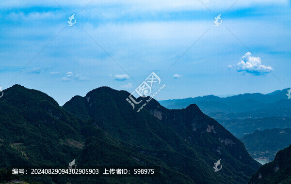山峰