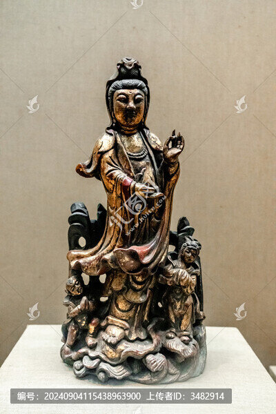 金漆木雕觀音像