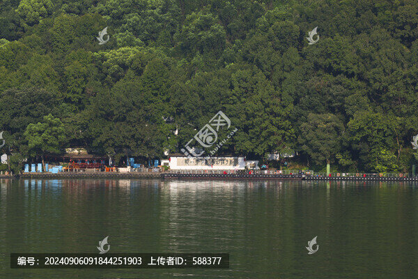 杭州桐廬富春江嚴子陵釣臺