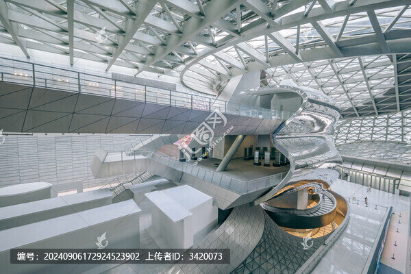 深圳市當(dāng)代藝術(shù)與城市規(guī)劃館室內(nèi)