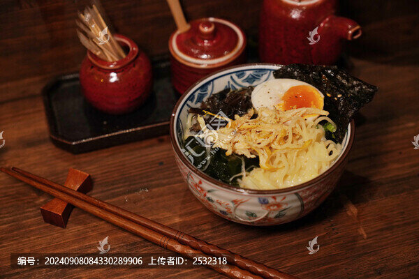 豚骨拉面日本料理美食