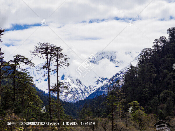 墨脫雪山風(fēng)光