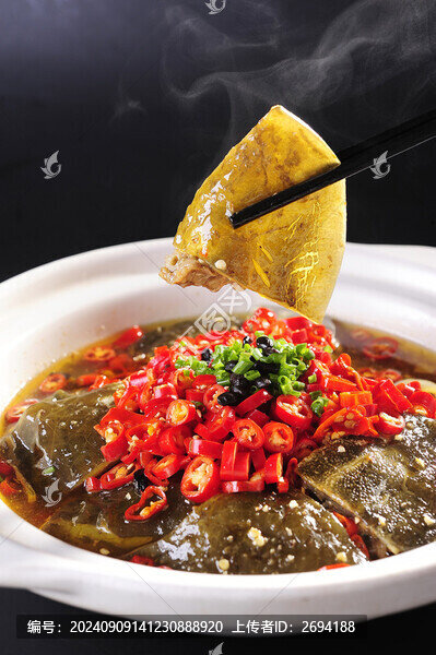 尖辣椒蒸水魚(yú)