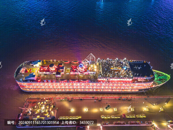 湖北省武漢市長江知音號游船夜景