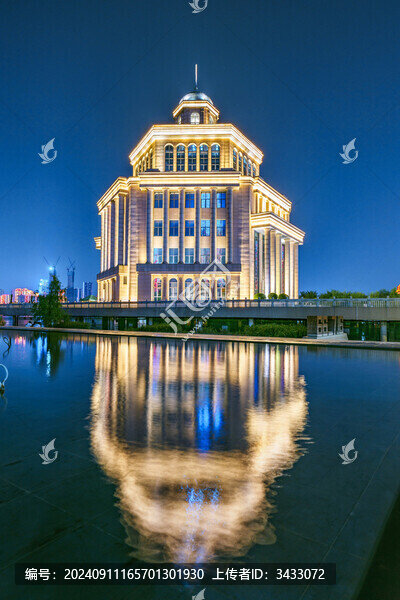 湖北省武漢市橫渡長江博物館夜景