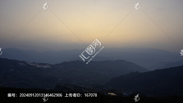 日出東山