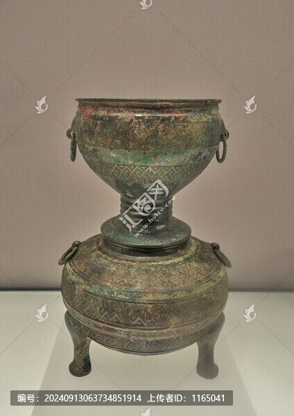 戰(zhàn)國(guó)晚期攸武使君甗