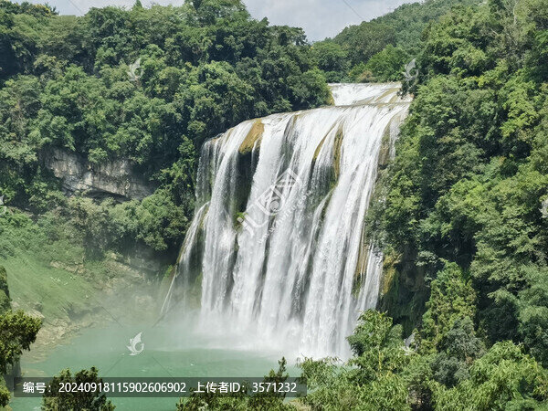 瀑布山水圖