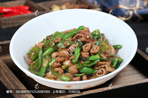青椒肥腸飯