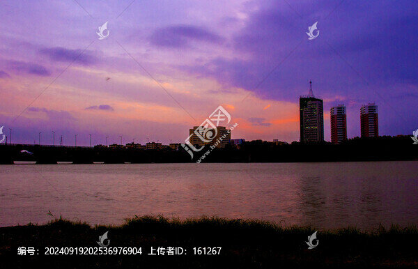 松花江晚霞