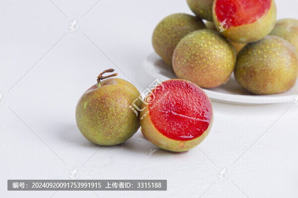 紅心李子